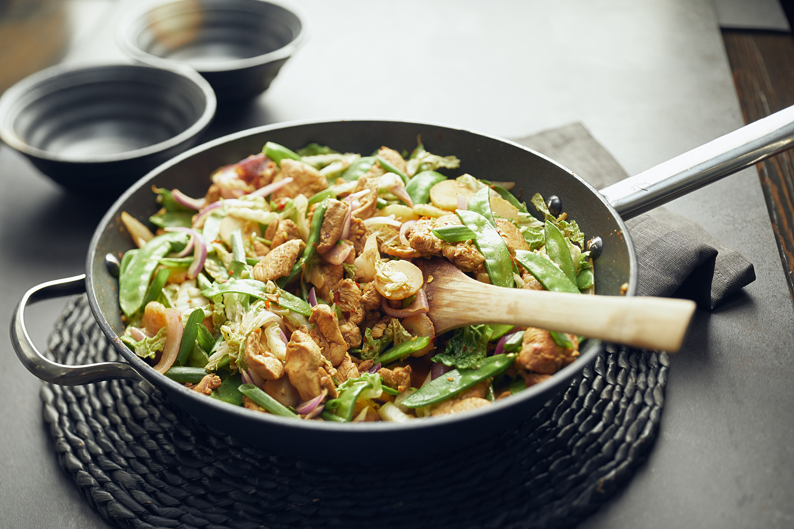 CHICKEN STIR FRY WITH WATER CHESTNUTS