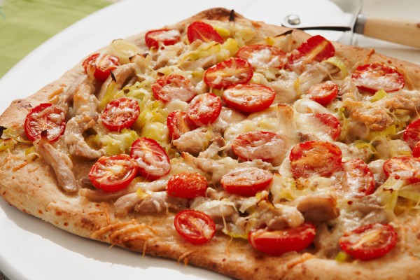 CHICKEN LEEK AND TOMATO PIZZA