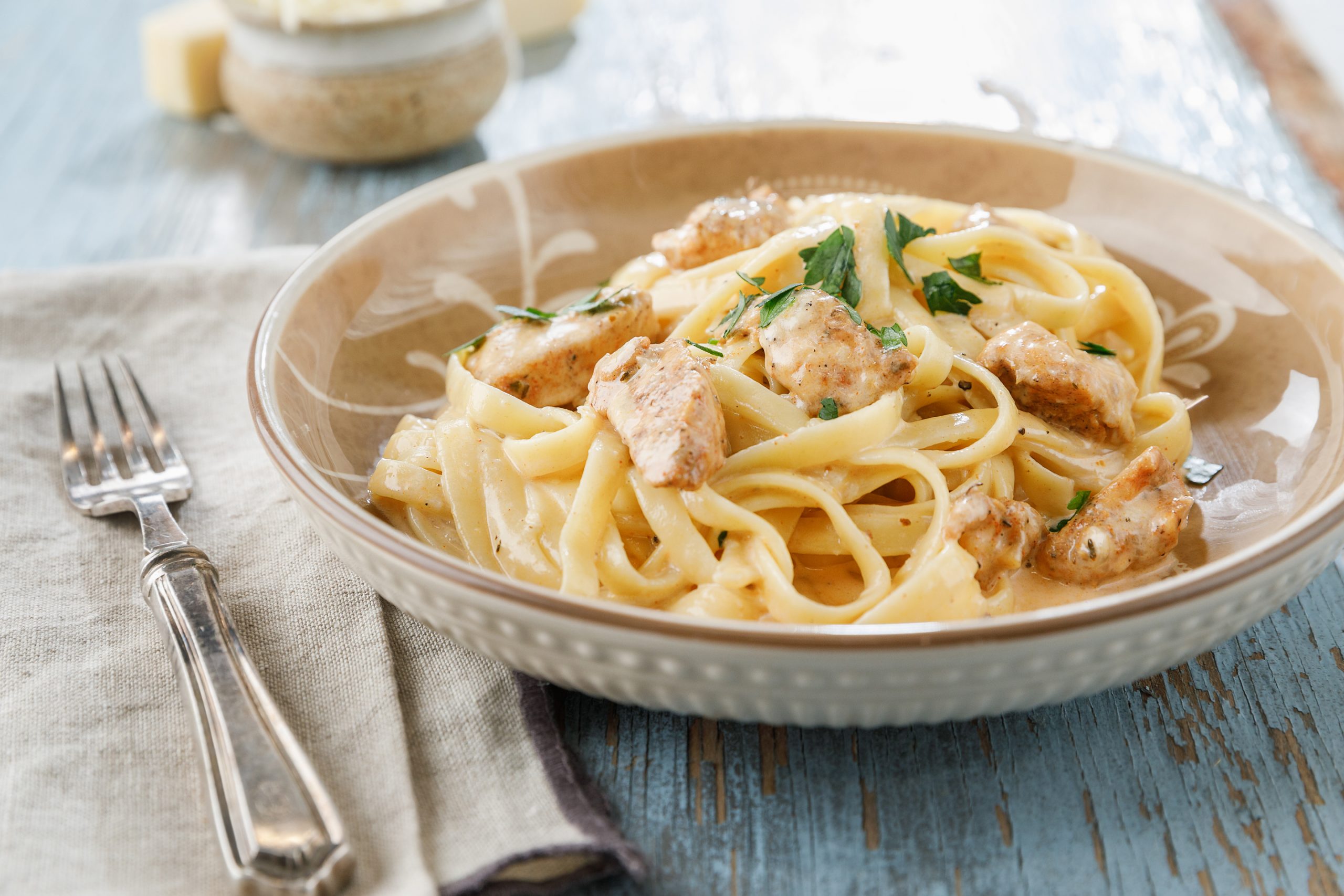 CLASSIC CHICKEN ALFREDO
