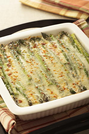 CHICKEN AND ASPARAGUS GRATIN