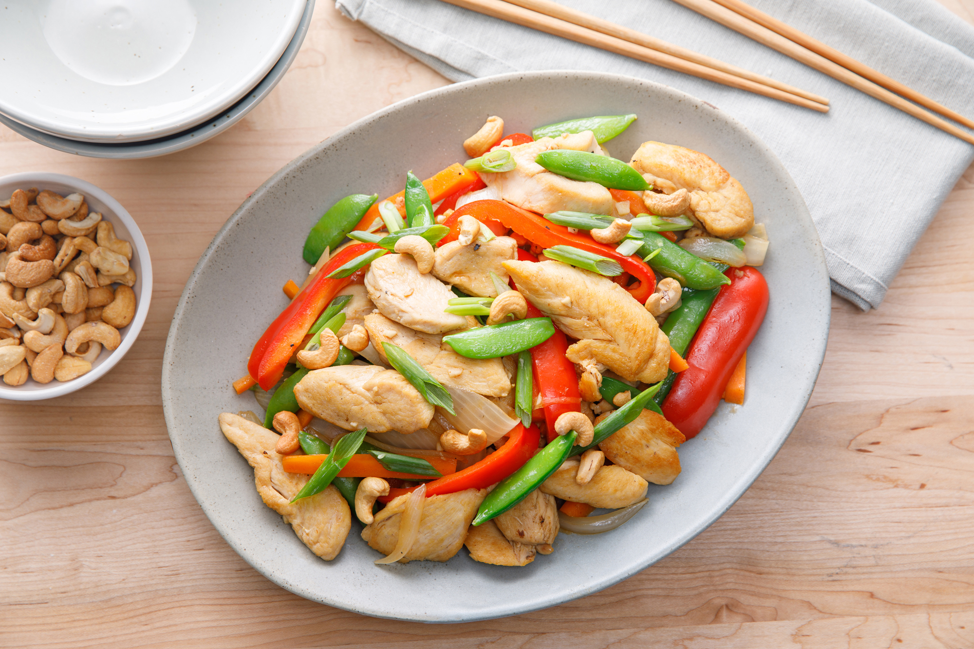 STIR FRIED CHICKEN & CASHEWS