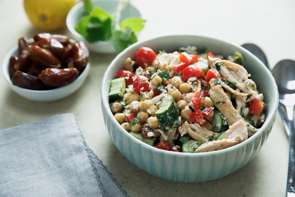 CHICKEN & CHICKPEA SALAD