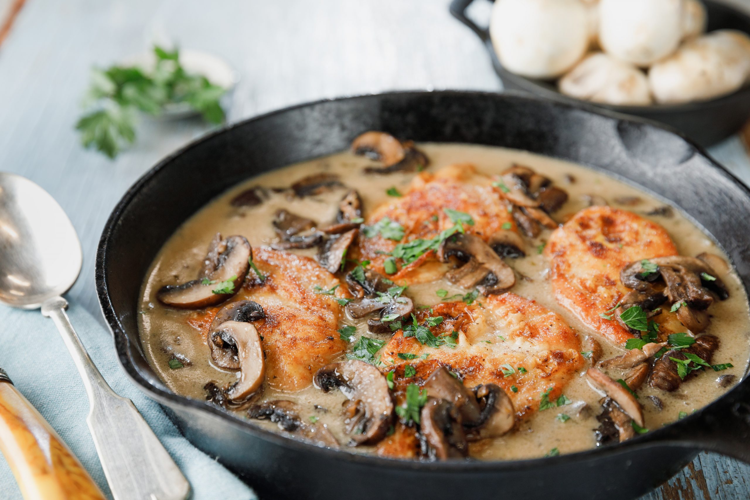 CHICKEN MUSHROOM SKILLET