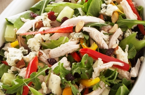 SIMPLE SALAD WITH CHICKEN AND A BERRY VINAIGRETTE