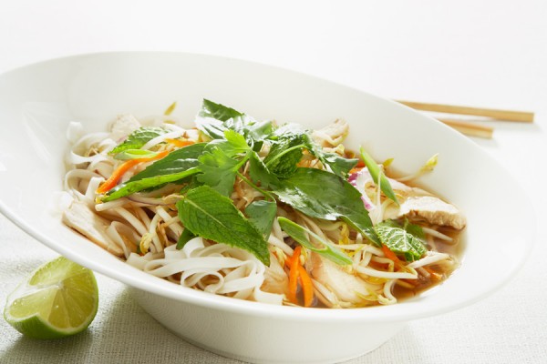 VIETNAMESE CHICKEN NOODLE SOUP (PHO)