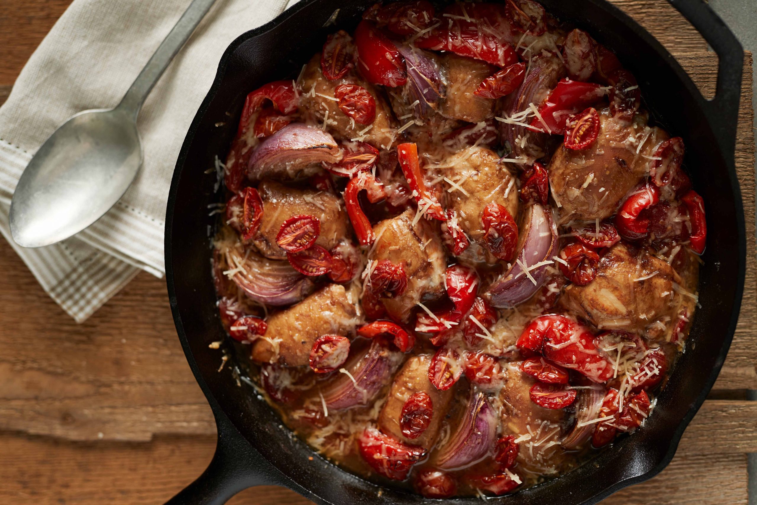 ONE PAN CHICKEN & TOMATOES