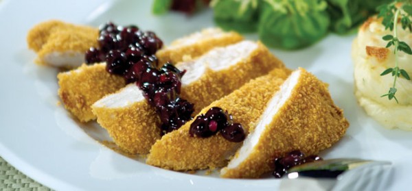 CHICKEN CUTLETS WITH SASKATOON CHUTNEY
